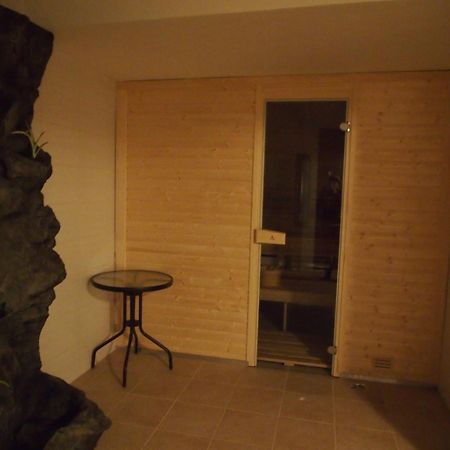 Penzion A Restaurace U Hroznu Velké Bílovice 外观 照片