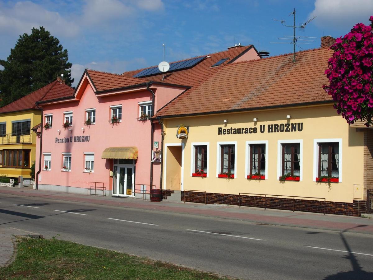 Penzion A Restaurace U Hroznu Velké Bílovice 外观 照片